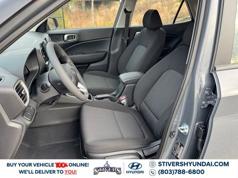 New 2026 Hyundai Venue SE image 16