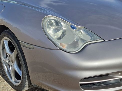 Used 2002 Porsche 911 Carrera image 10