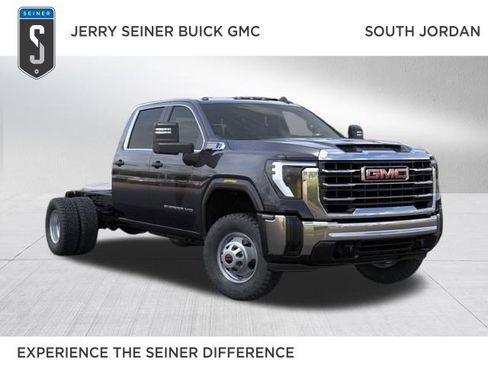 New 2025 GMC Sierra 3500 Pro w/ Convenience Package image 1