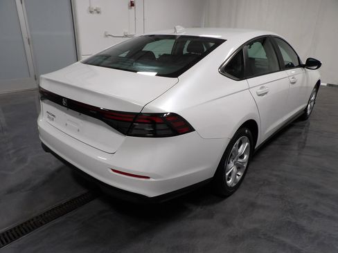 Used 2024 Honda Accord LX image 6