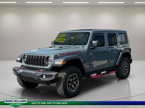 Used 2024 Jeep Wrangler Unlimited Rubicon w/ Technology Group AWD/4WD image 4