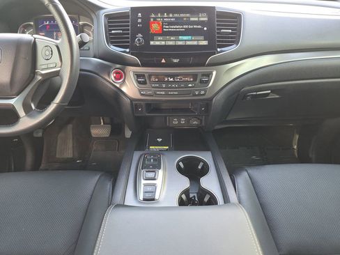 Used 2024 Honda Passport EX-L image 14