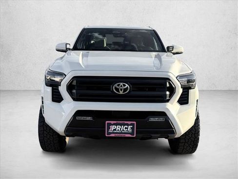 Used 2025 Toyota Tacoma SR5 image 2