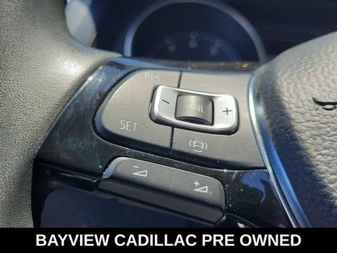 Used 2020 Volkswagen Tiguan SE FWD image 13