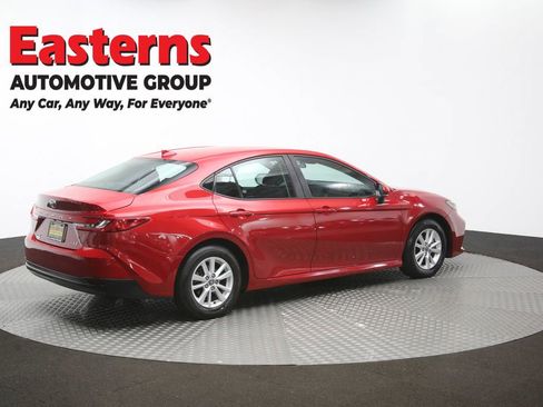 Used 2025 Toyota Camry SE FWD image 39