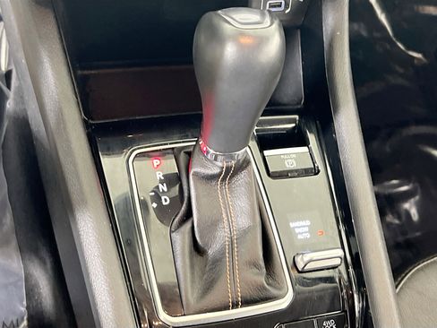 Used 2022 Jeep Compass Limited image 16