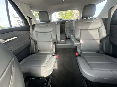 New 2026 Ford Explorer Active RWD image 13