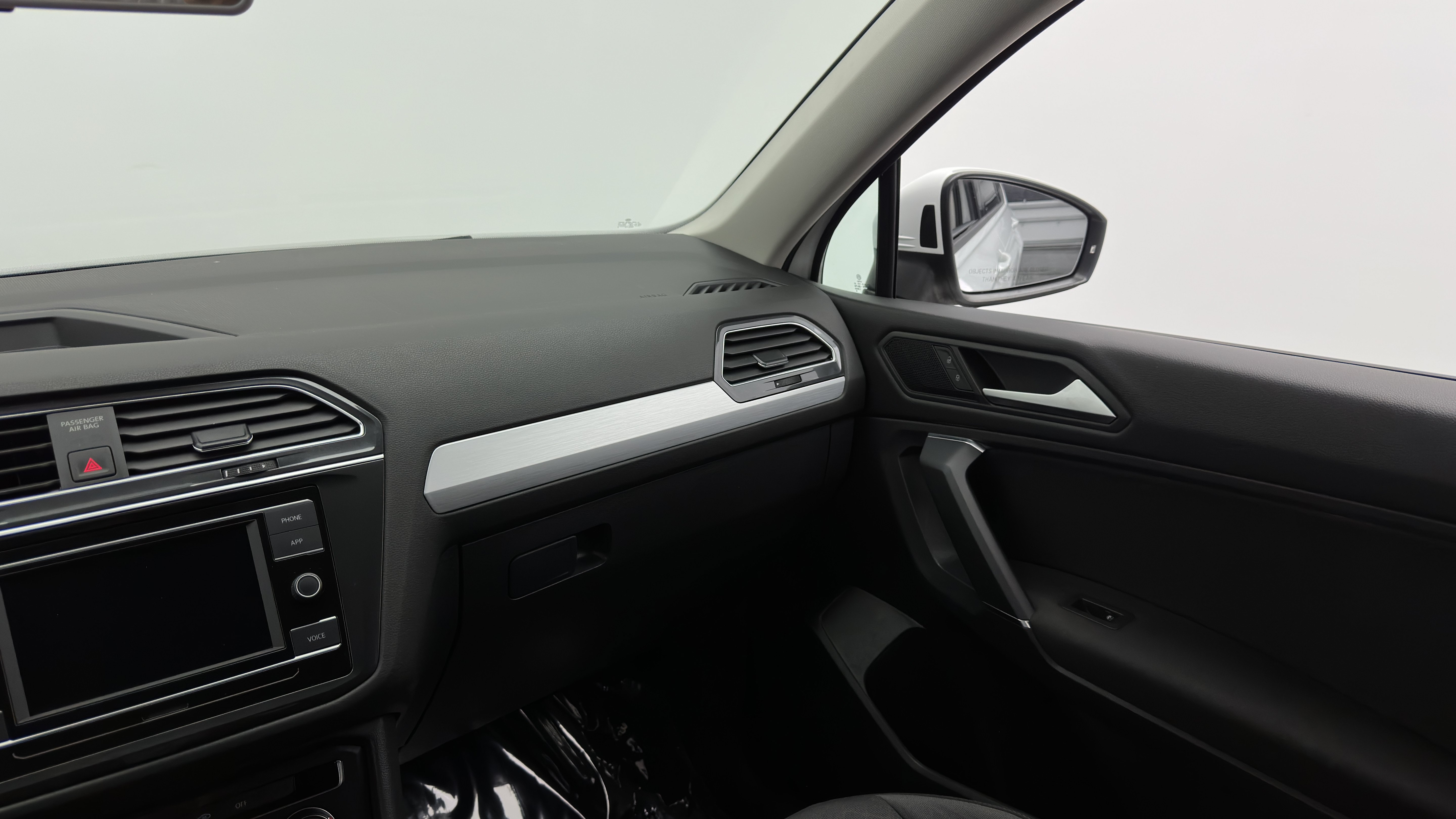 Used 2020 Volkswagen Tiguan S FWD image 26
