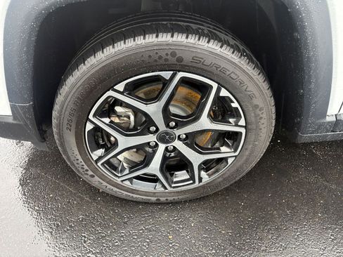 Used 2025 Jeep Compass Limited image 31