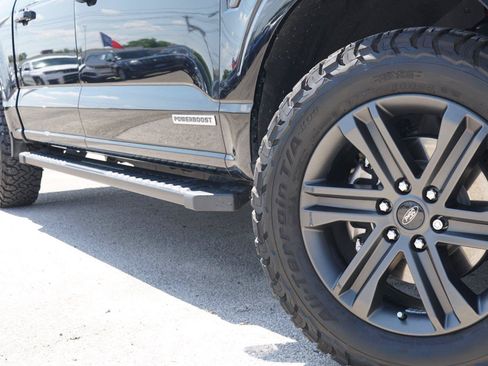 Used 2021 Ford F150 Lariat w/ Equipment Group 502A High AWD/4WD image 2