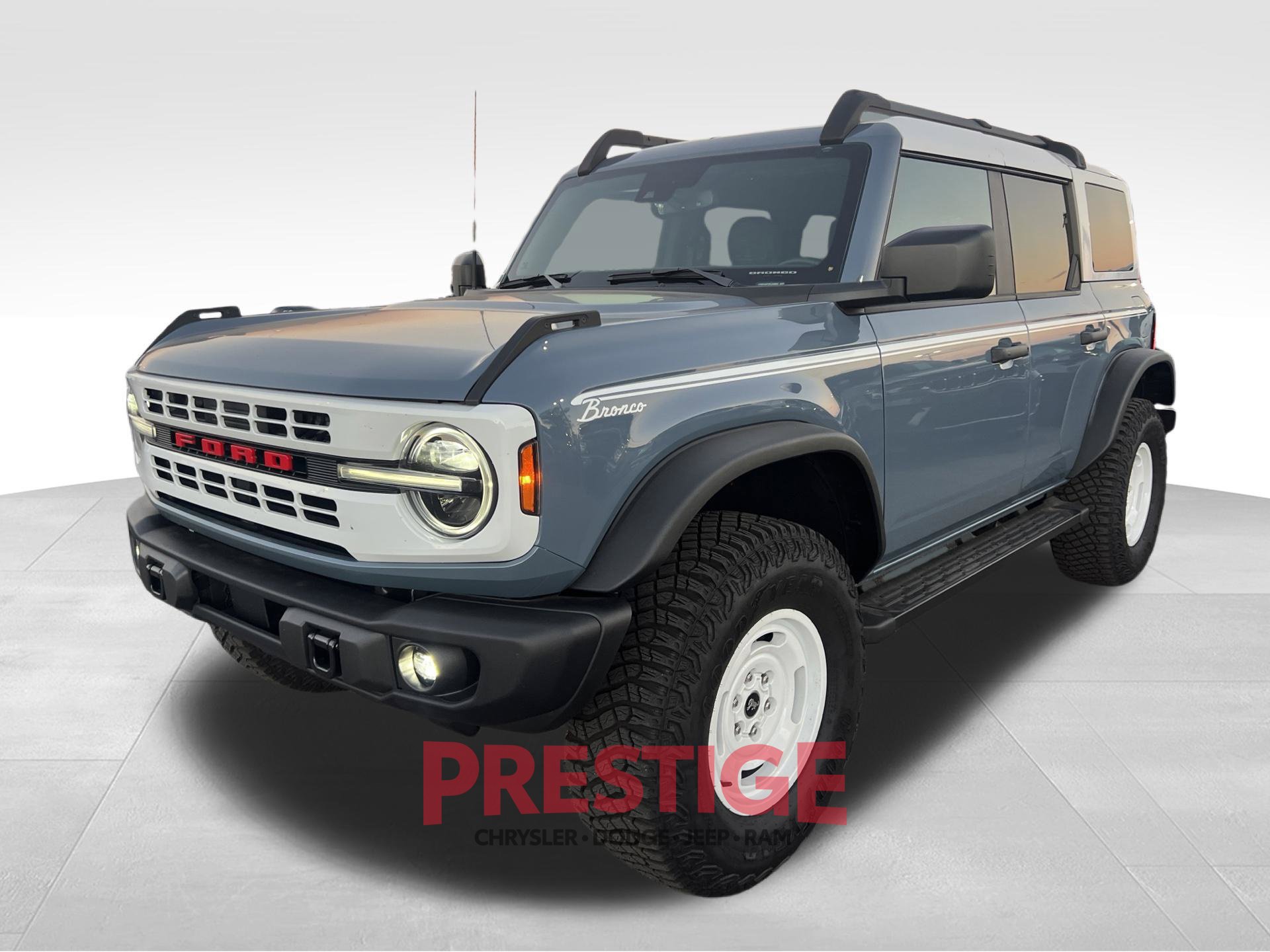 Used 2023 Ford Bronco Heritage Edition AWD/4WD image 10