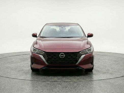 Used 2025 Nissan Sentra SV FWD image 2