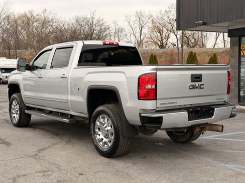 Used 2019 GMC Sierra 2500 Denali w/ Duramax Plus Package image 5