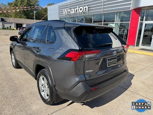 Used 2020 Toyota RAV4 XLE image 20