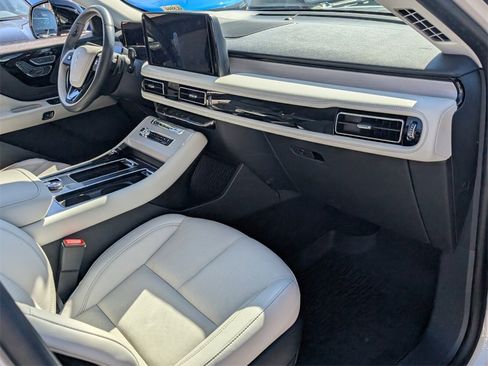 Used 2025 Lincoln Aviator Reserve w/ Illumination Package image 16