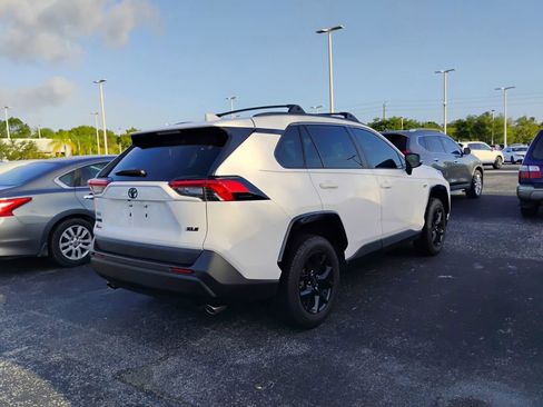 Used 2021 Toyota RAV4 XLE image 4