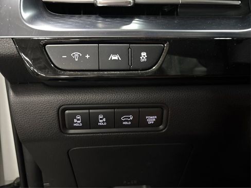 Certified 2024 Kia Carnival SX Prestige image 42