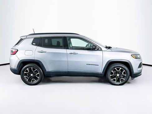 Used 2022 Jeep Compass Latitude w/ Sun and Sound Group FWD image 10