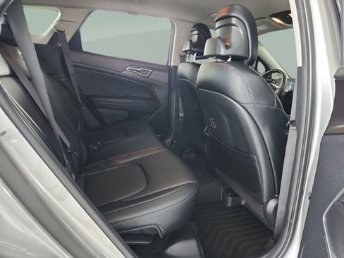 Used 2024 Kia Sportage EX FWD image 18