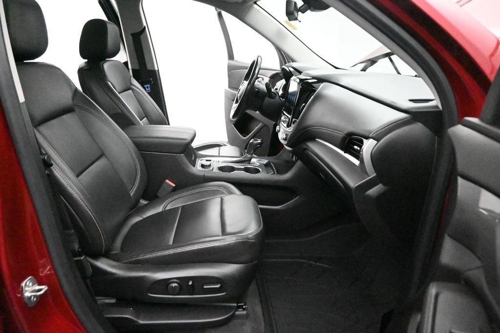 Used 2020 Chevrolet Traverse RS w/ LPO, Floor Liner Package AWD/4WD image 33