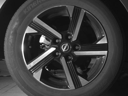 Used 2025 Nissan Sentra SV image 24