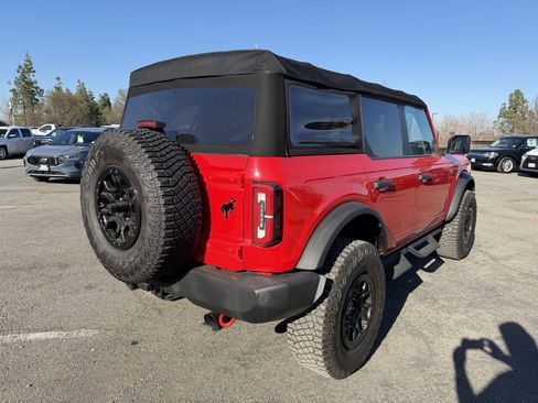 Used 2022 Ford Bronco Wildtrak image 5