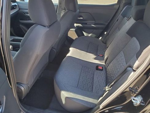 Certified 2025 Nissan Kicks SV image 11