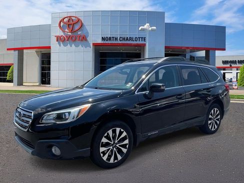 Used 2017 Subaru Outback 2.5i Limited AWD/4WD image 3