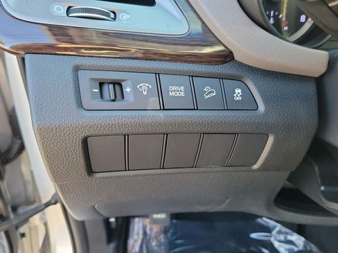 Used 2018 Hyundai Santa Fe SE FWD image 27