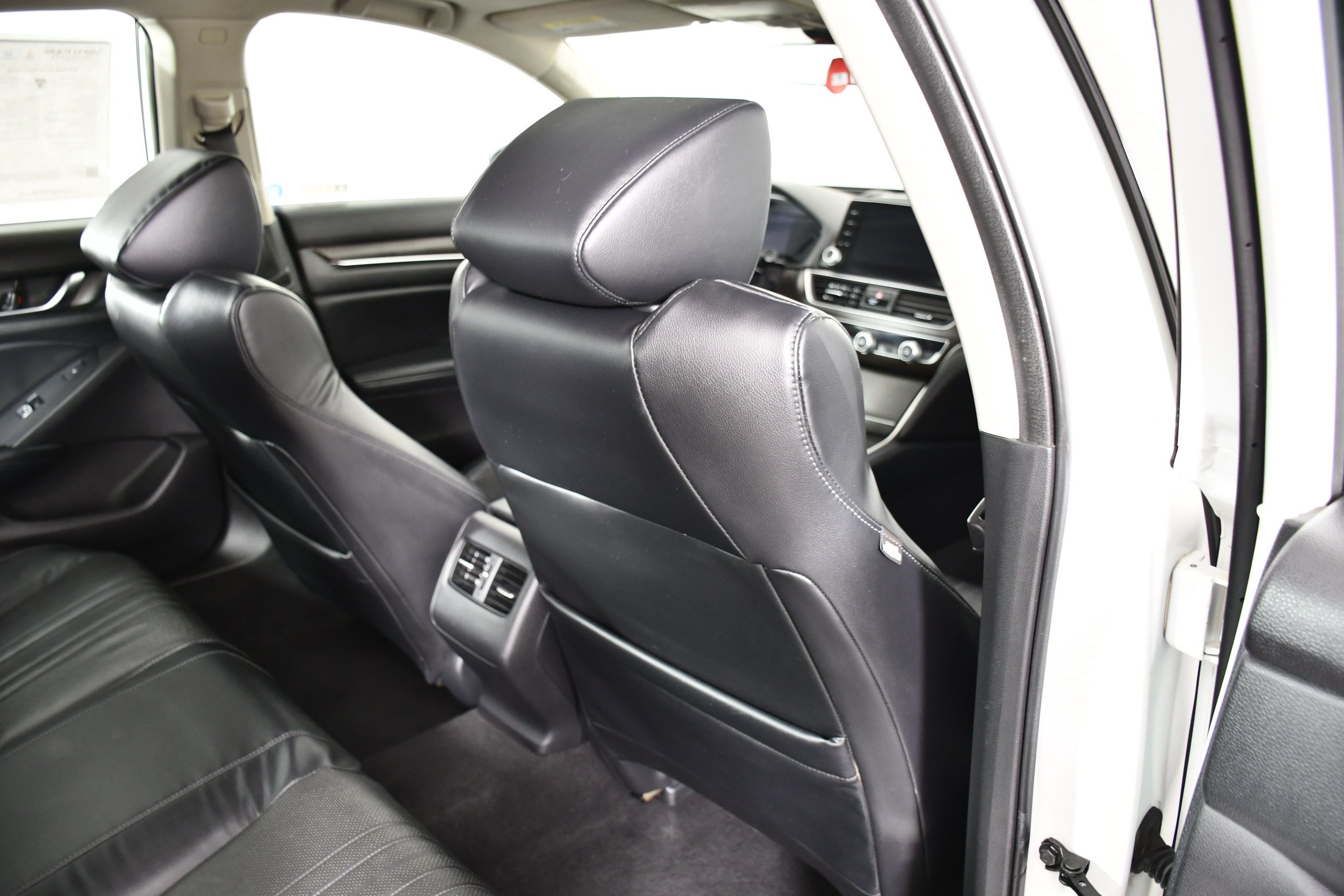 Used 2018 Honda Accord Touring image 44
