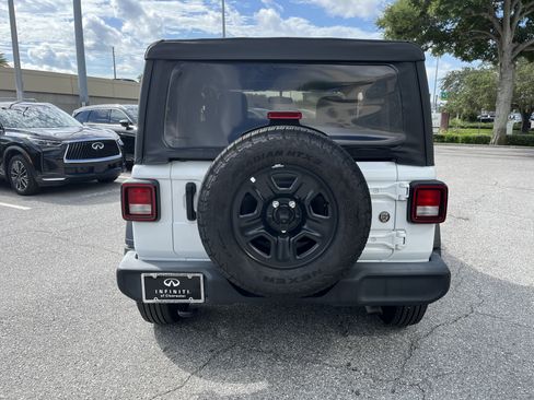 Used 2023 Jeep Wrangler Sport AWD/4WD image 6