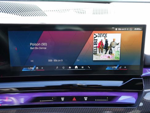 Used 2025 BMW M5 Sedan AWD w/ Carbon Package image 27