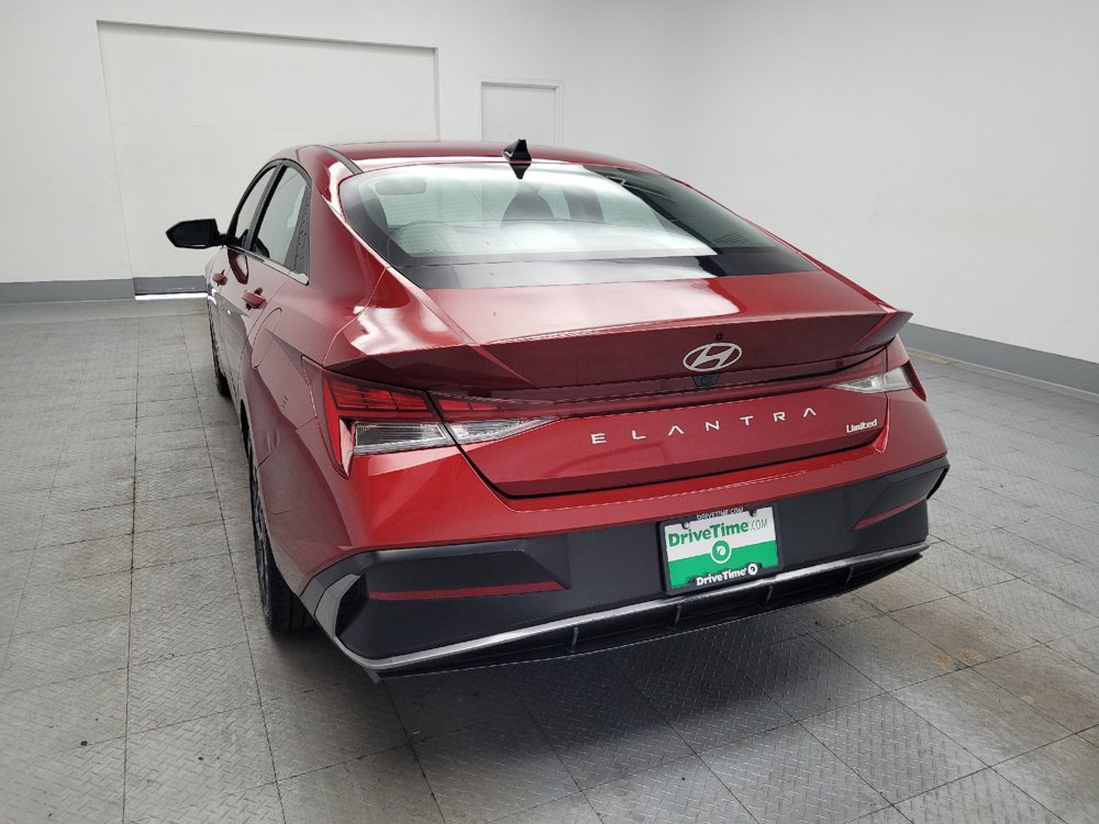 Used 2025 Hyundai Elantra Limited FWD image 6