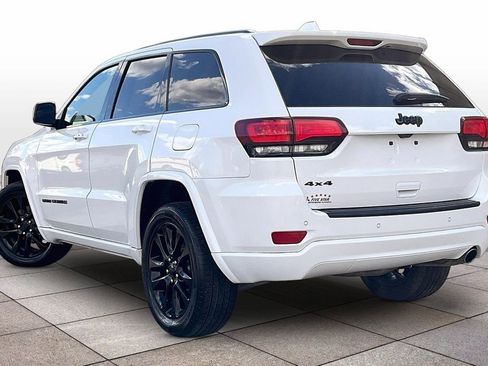 Used 2019 Jeep Grand Cherokee Altitude image 11