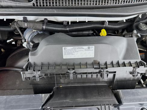 Used 2021 Chevrolet Express 2500 RWD image 29