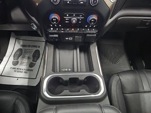 Used 2021 Chevrolet Silverado 3500 High Country w/ Technology Package image 27