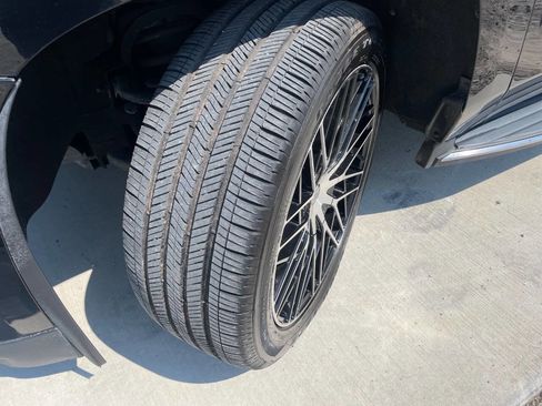 Used 2018 Cadillac Escalade Luxury RWD image 13