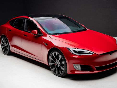 Used 2021 Tesla Model S Performance image 39