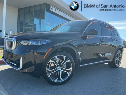 Certified 2024 BMW X5 sDrive40i w/ Premium Package image 1