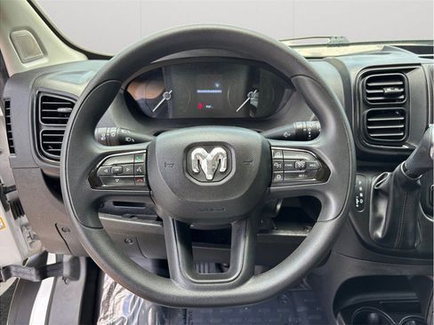 Used 2024 RAM ProMaster 2500 w/ Convenience Group FWD image 18