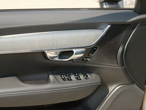 New 2026 Volvo V90 B6 Cross Country Ultra w/ Climate Package image 11