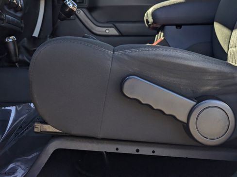 Used 2012 Jeep Wrangler Unlimited Sport image 22