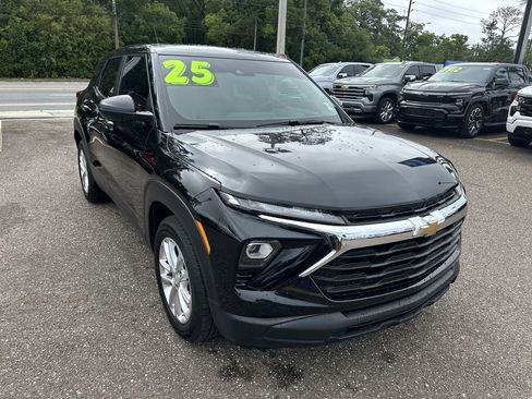 Used 2025 Chevrolet TrailBlazer LS w/ LS Convenience Package FWD image 10