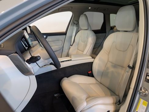 New 2026 Volvo XC60 B5 Ultra w/ Protection Package Premier image 11