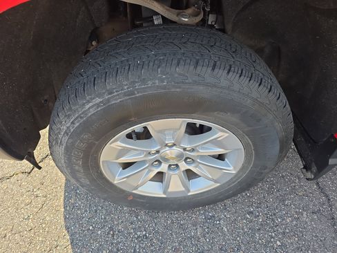 Used 2022 Chevrolet Silverado 1500 W/T w/ WT Value Package AWD/4WD image 11