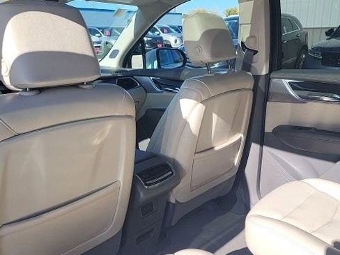 Used 2022 Cadillac XT6 Premium Luxury w/ Technology Package image 21