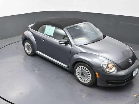 Used 2013 Volkswagen Beetle 2.5 image 12