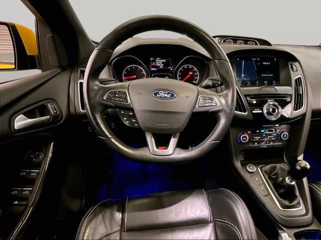 Used 2018 Ford Focus ST w/ Equipment Group 402A FWD image 5