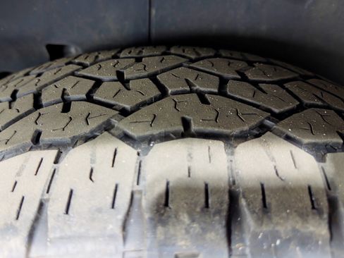 Used 2025 Rivian R1S Adventure AWD/4WD image 36