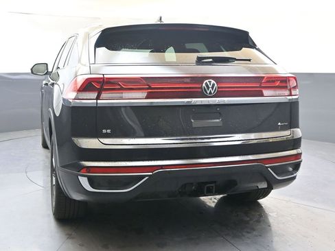 Used 2025 Volkswagen Atlas Cross Sport SE image 4
